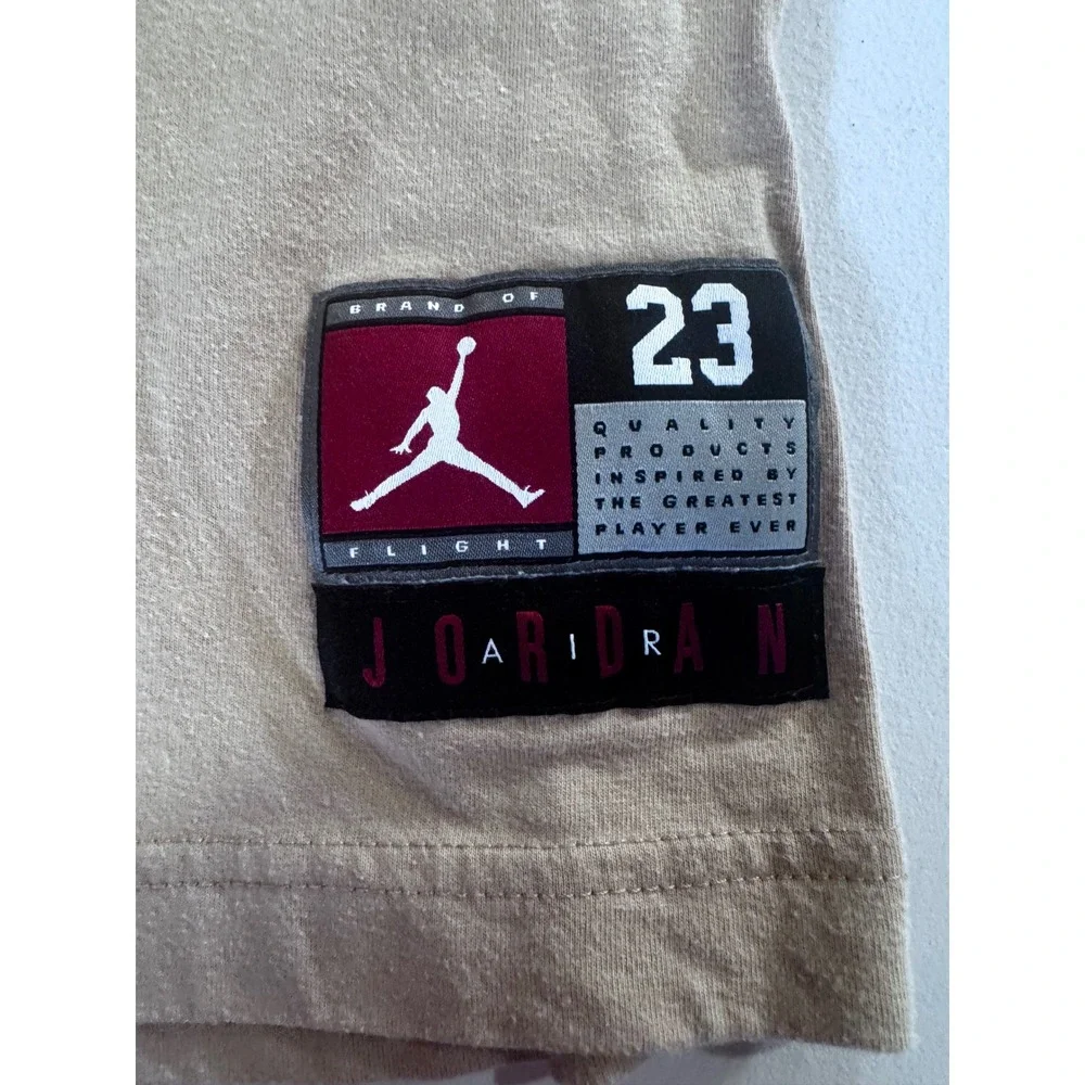 Jordan 23 Boys Tan Khaki Graphic T-Shirt Size M 10-12 Collegiate Athletic Tee